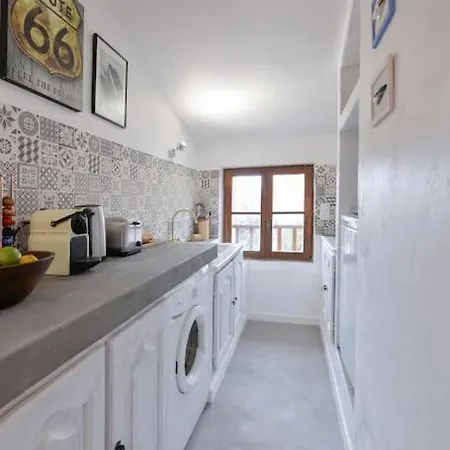 Le Petit Bateau - New Cosy/charming Studio/mezzanine For 3 - Ac/wifi *