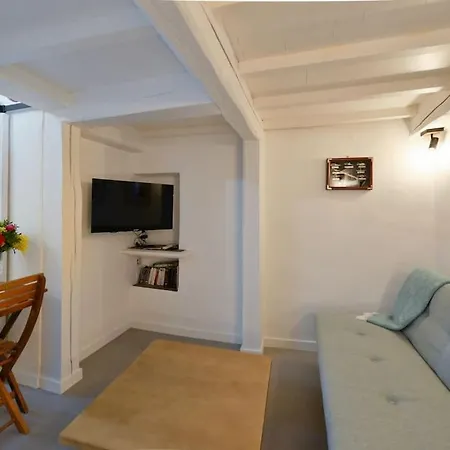 Le Petit Bateau - New Cosy/charming Studio/mezzanine For 3 - Ac/wifi *