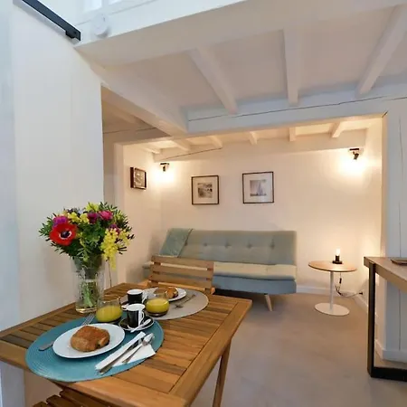 Le Petit Bateau - New Cosy/charming Studio/mezzanine For 3 - Ac/wifi 앙티브